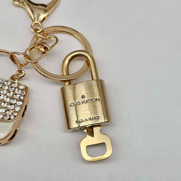 Authentic Louis Vuitton Lock & Key with unbranded Bagcharm, Keycharm 120825 - Picture 6 of 7
